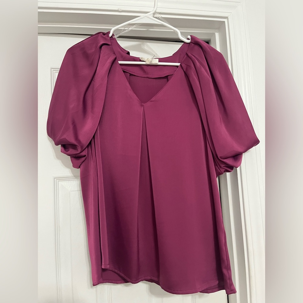 Entro Boutique Blouse Top Shirt NEW Puff Sleeve Small